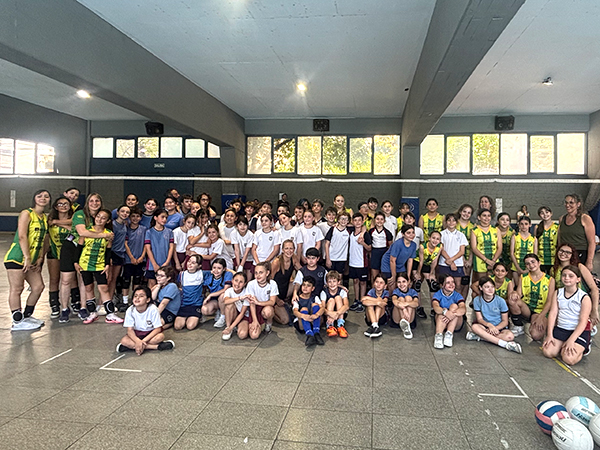 Último encuentro de minivoley del año